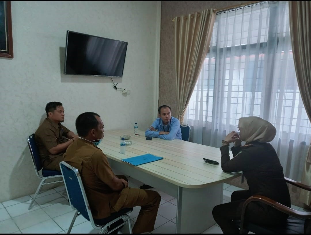 Kepala Dinas Komunikasi dan Informatika Kabupaten Pelalawan Laksanakan Koordinasi Bersama Kajari Pelalawan
